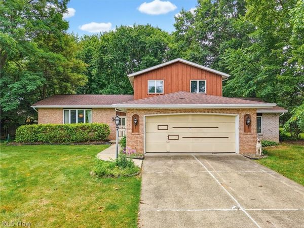 9841 Cedarwood Drive , North Royalton, OH 44133