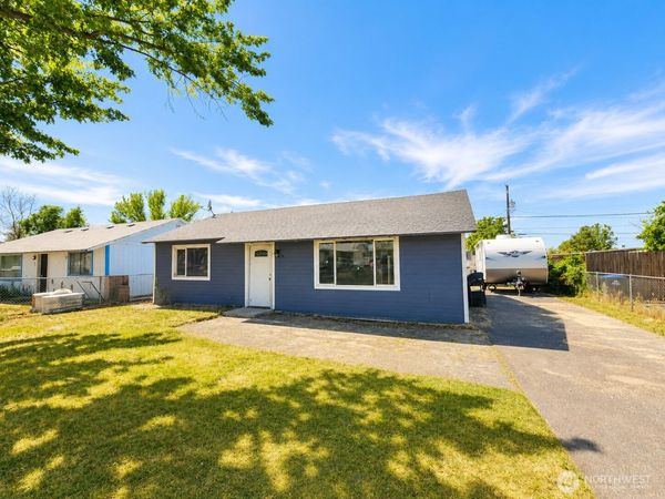 728 S Grand Drive , Moses Lake, WA 98837