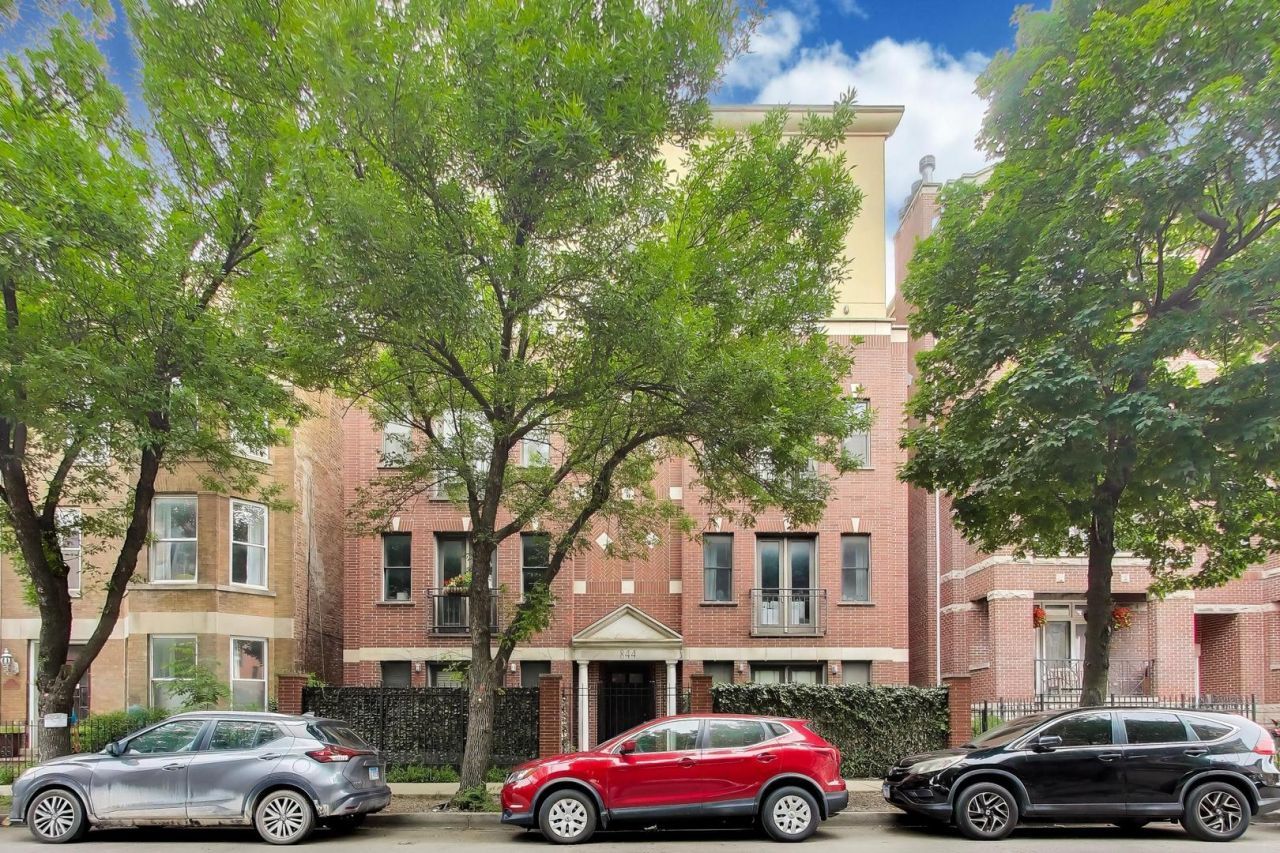 844 W Diversey Parkway, Unit 3E, Chicago, IL 60614 Main Photo
