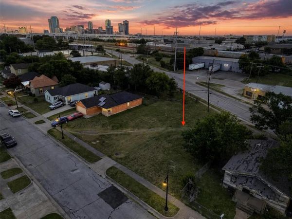 1125 E Broadway Avenue, Fort Worth, TX 76104