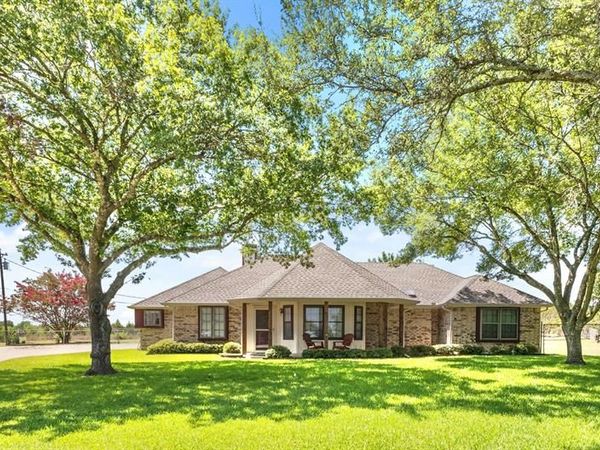 740 Squire Place, Red Oak, TX 75154