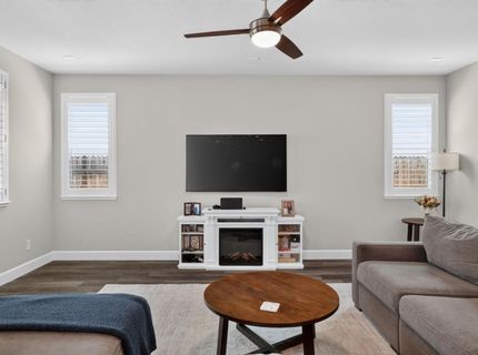 3113 Vaughn Way, Roseville, CA 95747 Photo