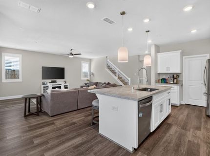 3113 Vaughn Way, Roseville, CA 95747 Photo
