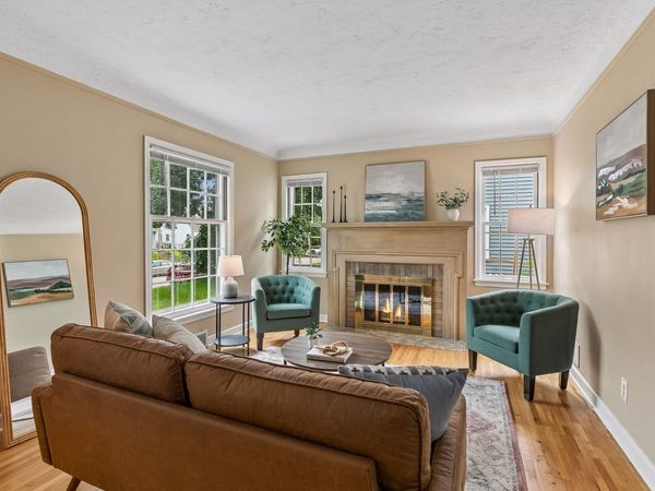 4535 Vincent Avenue N, Minneapolis, MN 55412