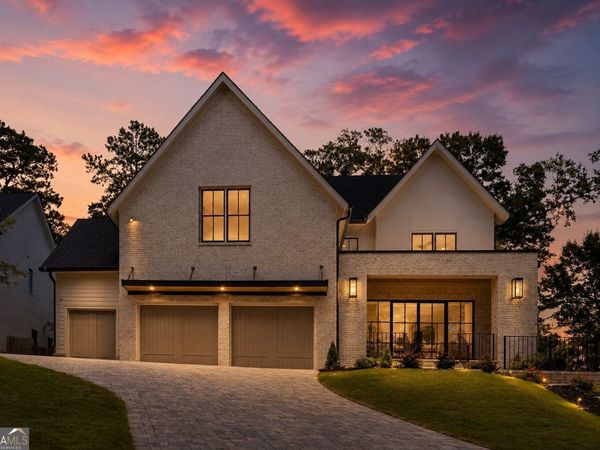 3035 Parkridge Drive NE, Brookhaven, GA 30319