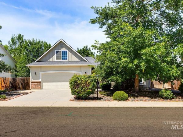1025 N Portchester Ave, Meridian, ID 83642