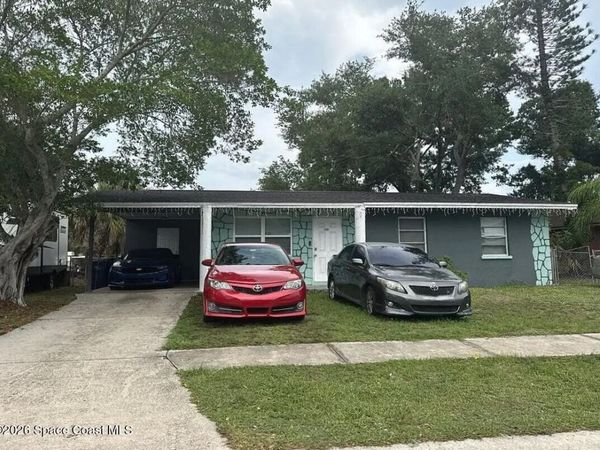 2407 18th Street E , Bradenton, FL 34207