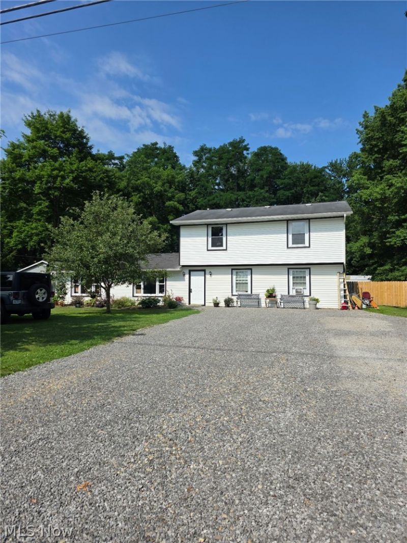 12775 Vincent Drive, Mantua, OH 44255 Main Photo