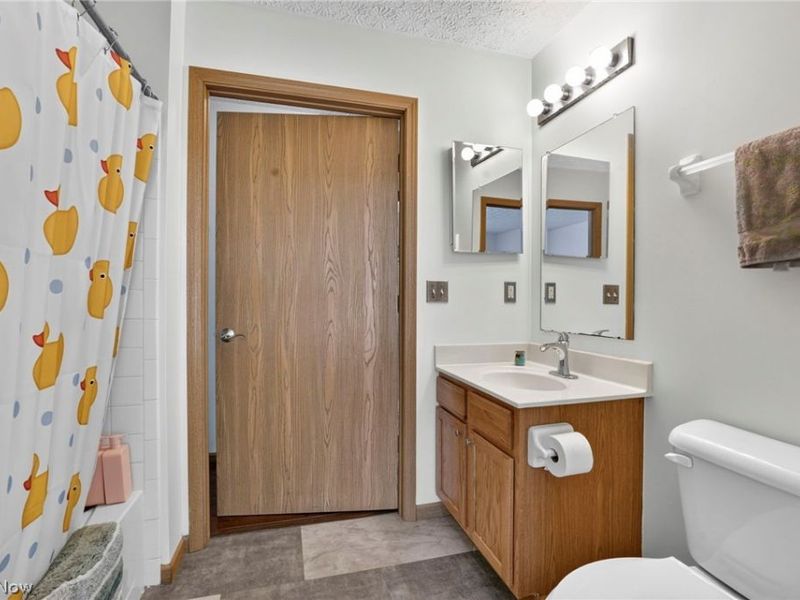 8353 Almond Park Drive, Blacklick, OH 43004 Photo 27