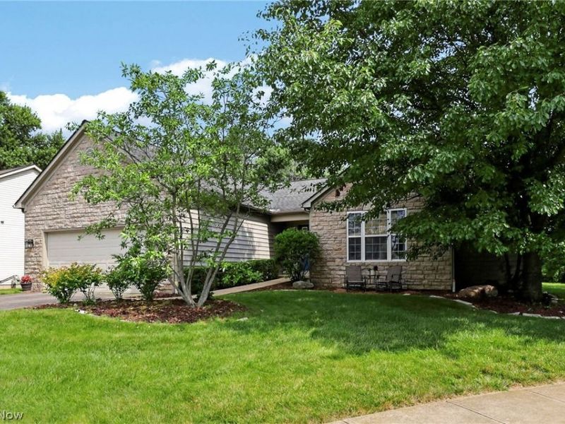 8353 Almond Park Drive, Blacklick, OH 43004 Photo 3