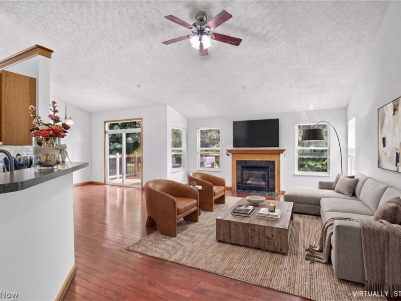 8353 Almond Park Drive, Blacklick, OH 43004 Photo 7