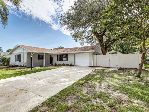 527 PRINCESS PLACE , LAKELAND, FL 33803