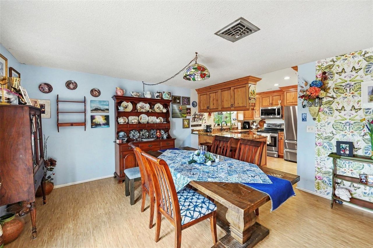 1842 Michigan Avenue Ne, Saint Petersburg, FL 33703 Photo