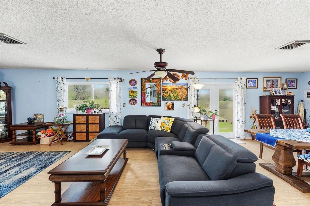 1842 Michigan Avenue Ne, Saint Petersburg, FL 33703 Photo