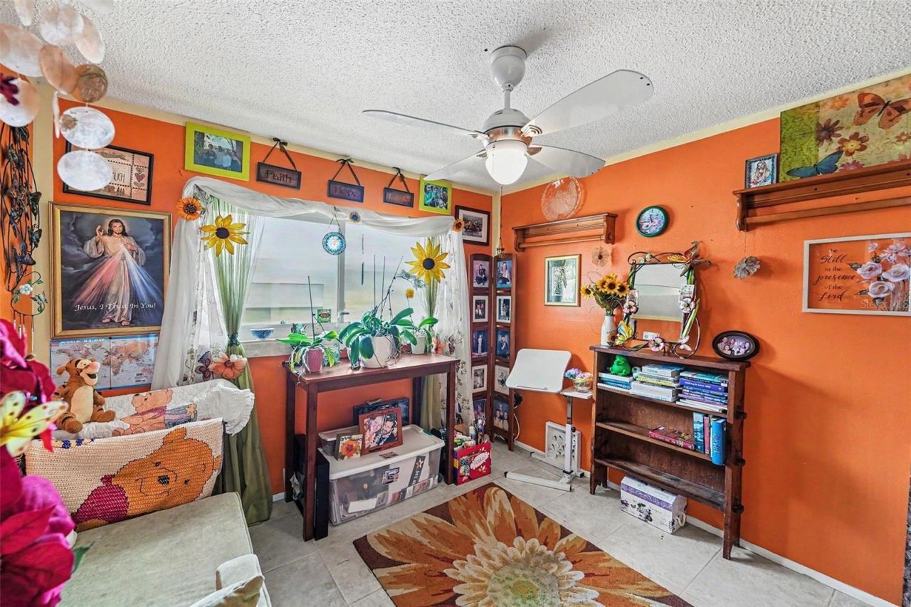 1842 Michigan Avenue Ne, Saint Petersburg, FL 33703 Photo