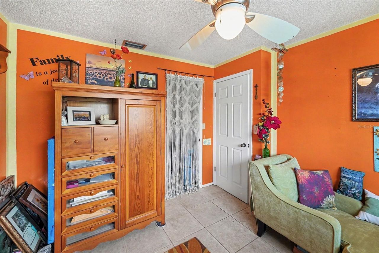 1842 Michigan Avenue Ne, Saint Petersburg, FL 33703 Photo