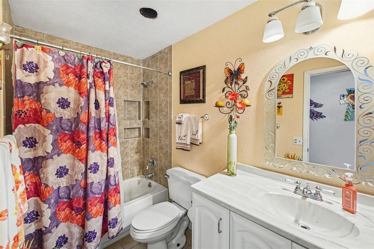 1842 Michigan Avenue Ne, Saint Petersburg, FL 33703 Photo