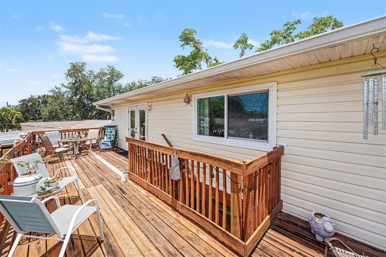 1842 Michigan Avenue Ne, Saint Petersburg, FL 33703 Photo