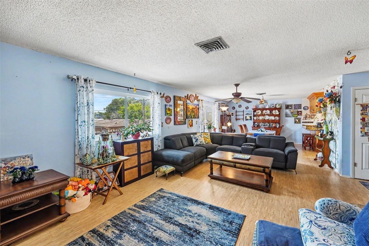 1842 Michigan Avenue Ne, Saint Petersburg, FL 33703 Photo