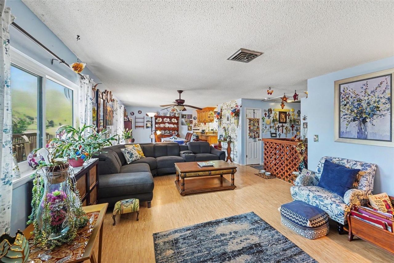 1842 Michigan Avenue Ne, Saint Petersburg, FL 33703 Photo