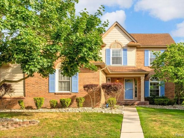 34903 Pennington Drive , Farmington Hills, MI 48335