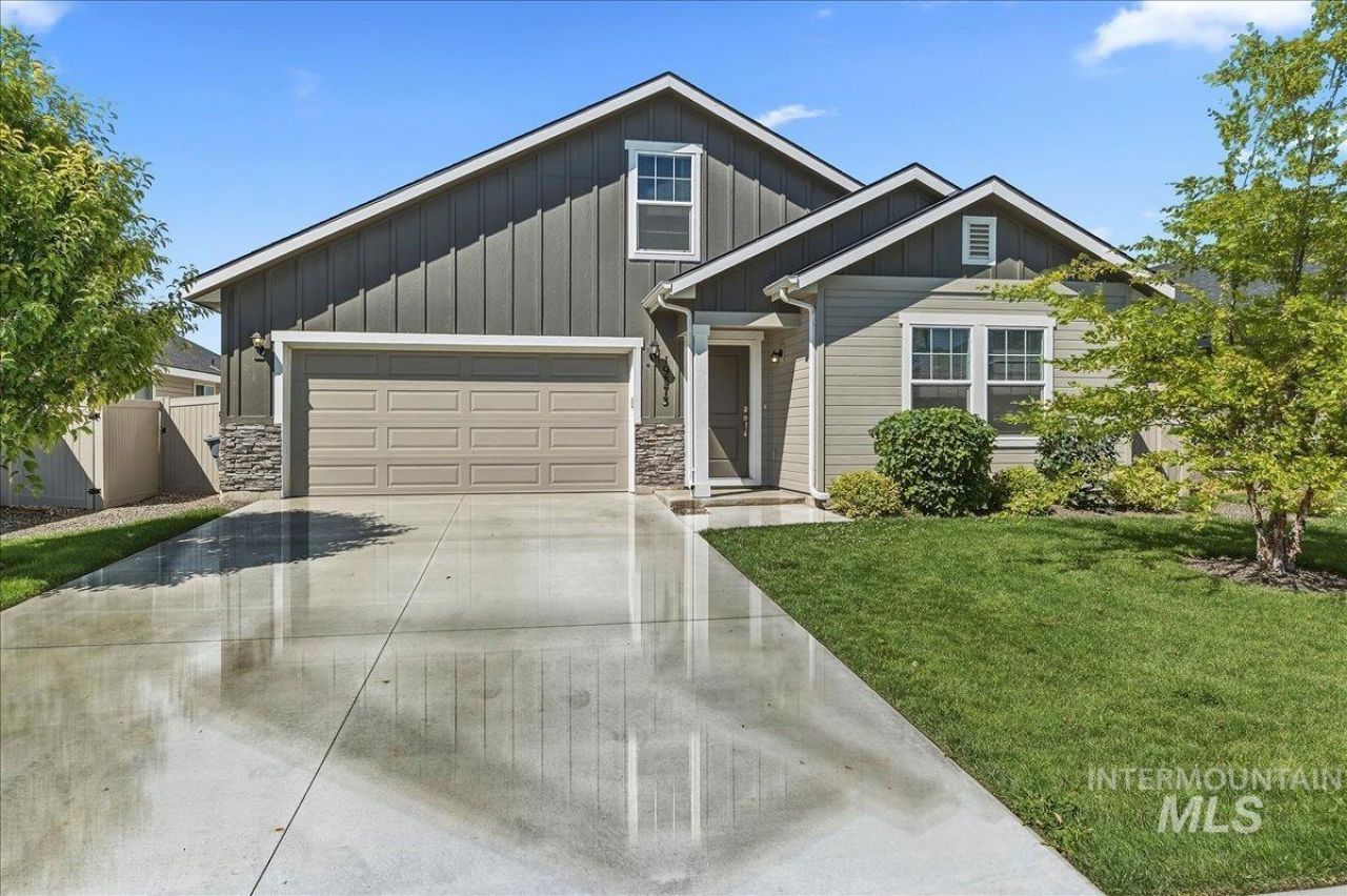 19373 Geneva Pl, Caldwell, ID 83605 Main Photo