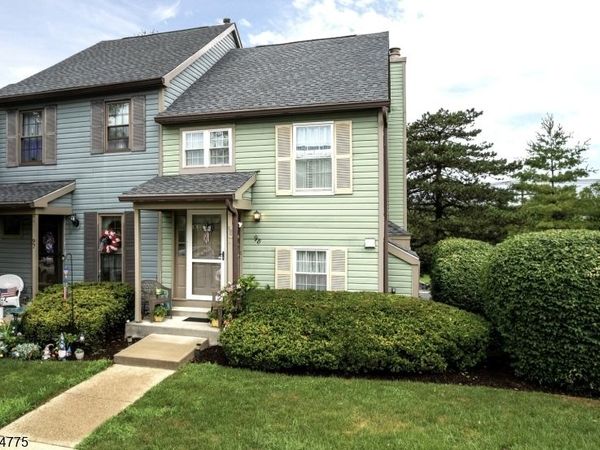 98 Wood Duck Ct, Allamuchy, NJ 07840