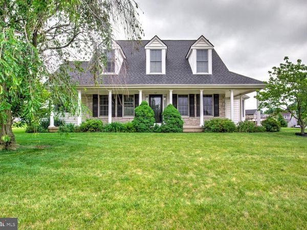 27 N WHISPER LANE , NEW HOLLAND, PA 17557