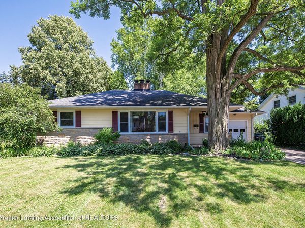 226 Kenberry Drive, East Lansing, MI 48823