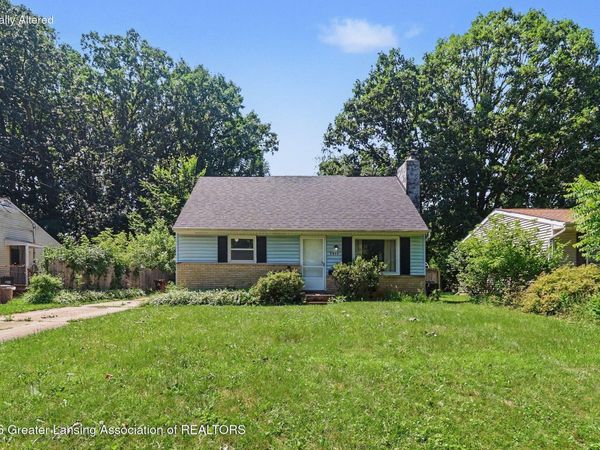 3920 Marland Drive, Lansing, MI 48910