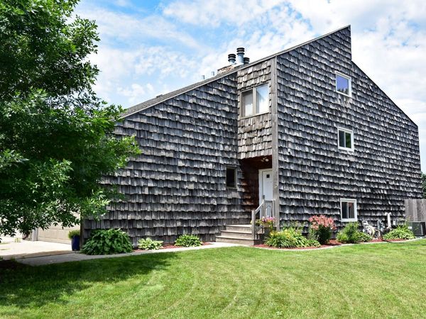608 37th Avenue S, Moorhead, MN 56560