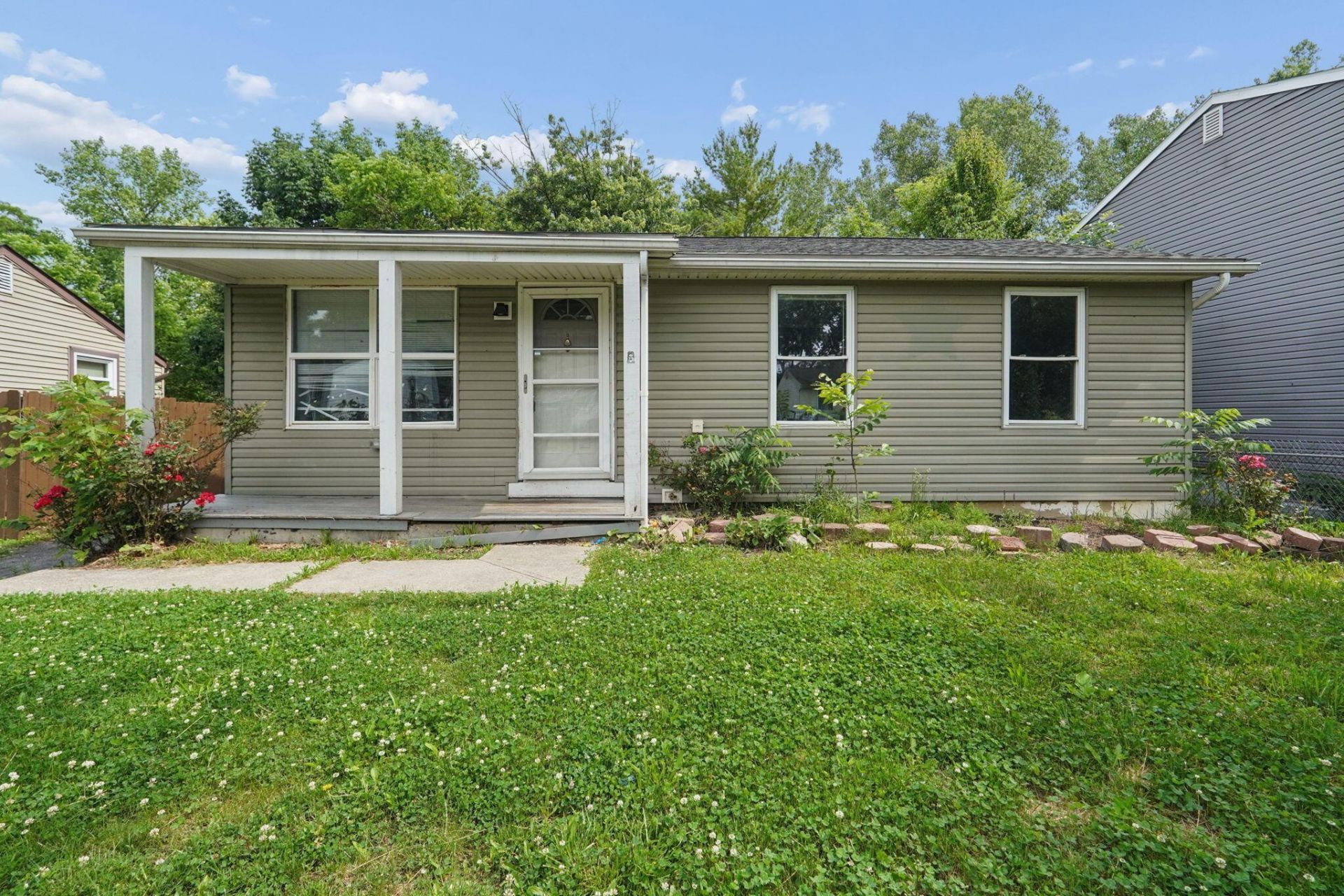 3622 Hollowwood Avenue, Columbus, OH 43223 Main Photo