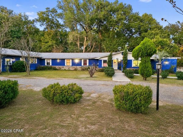 2233 Pate Pond Road, Caryville, FL 32427