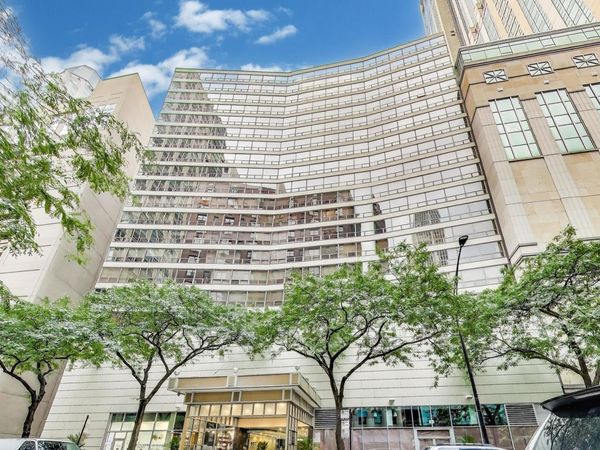 110 E Delaware Place, Unit 1402, Chicago, IL 60611