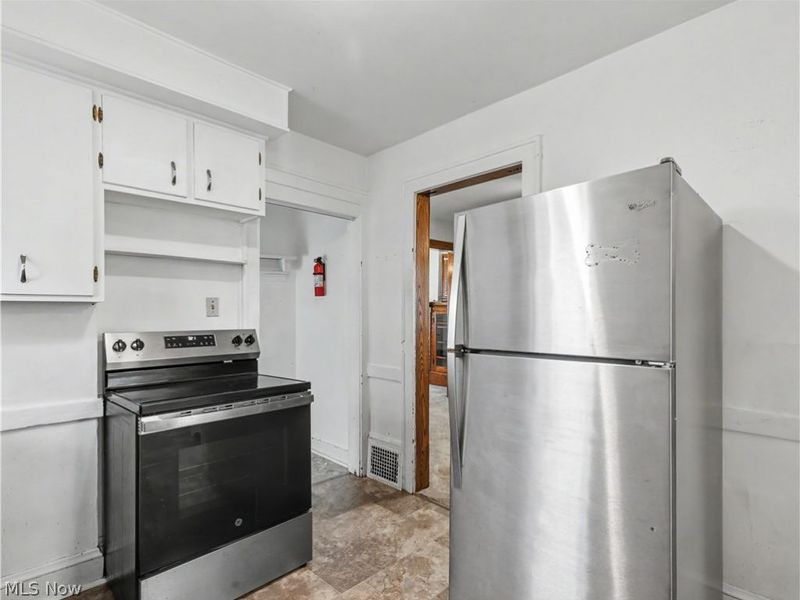 190 E Brookside Avenue, Akron, OH 44301 Photo 13