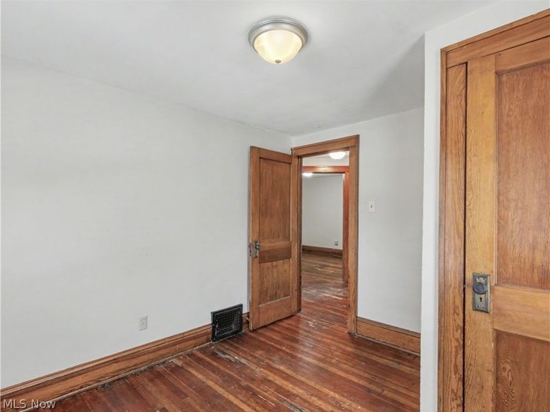 190 E Brookside Avenue, Akron, OH 44301 Photo 22