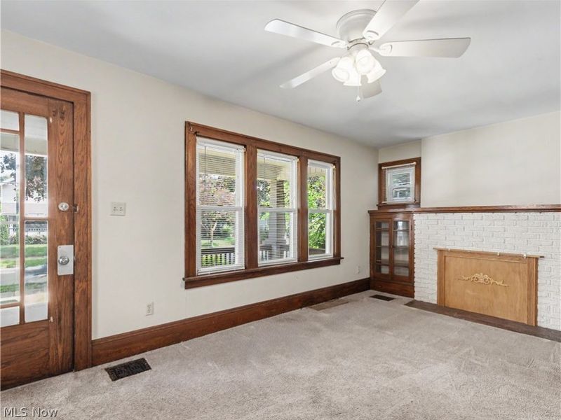 190 E Brookside Avenue, Akron, OH 44301 Photo 7