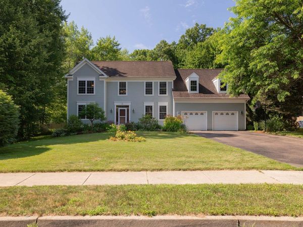 49 Sydney Drive, Essex, VT 05452