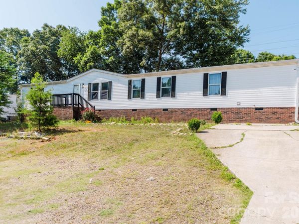 308 Forest Hollow Drive , Statesville, NC 28677