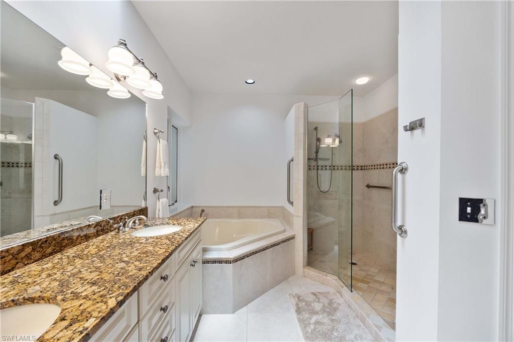 816 Turkey Oak Ln , Naples, FL 34108 Photo