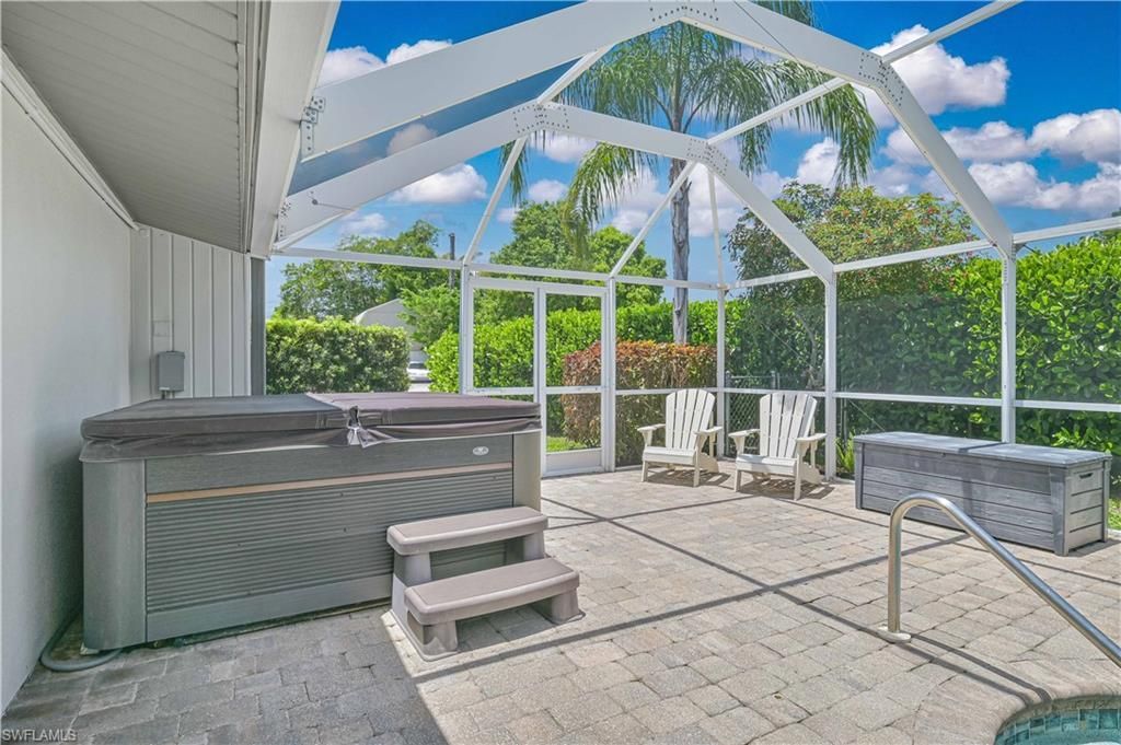 8719 Crest Ln , Fort Myers, FL 33907 Photo