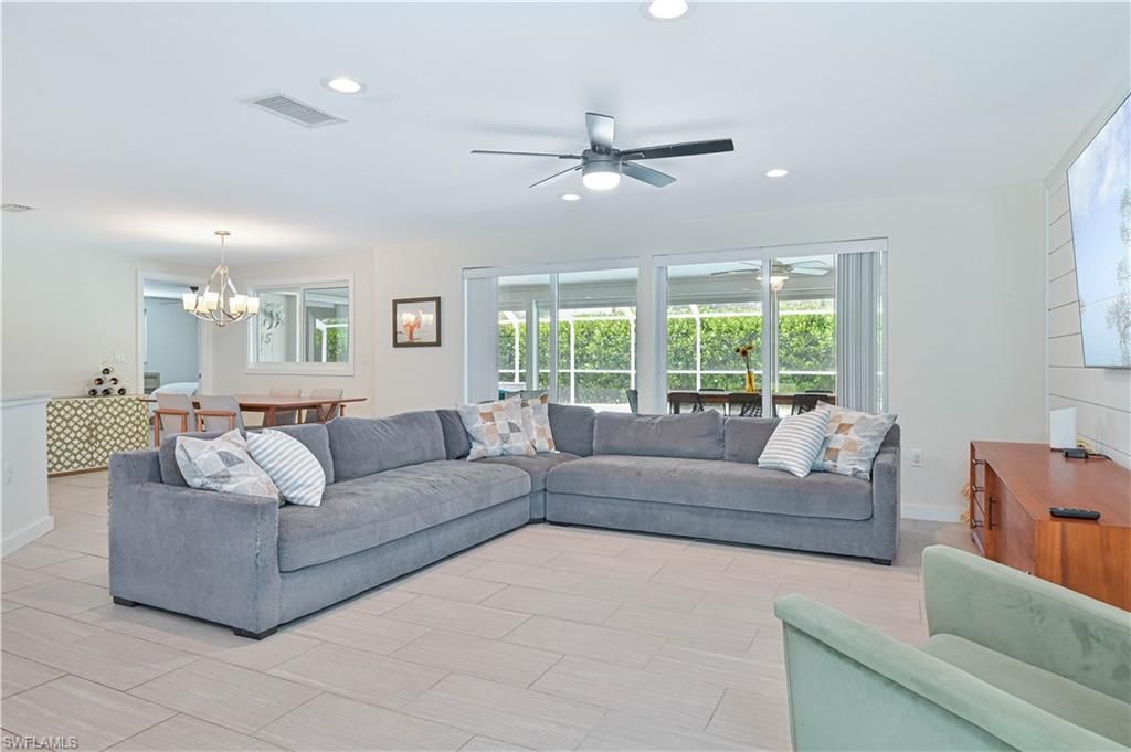 8719 Crest Ln , Fort Myers, FL 33907 Photo