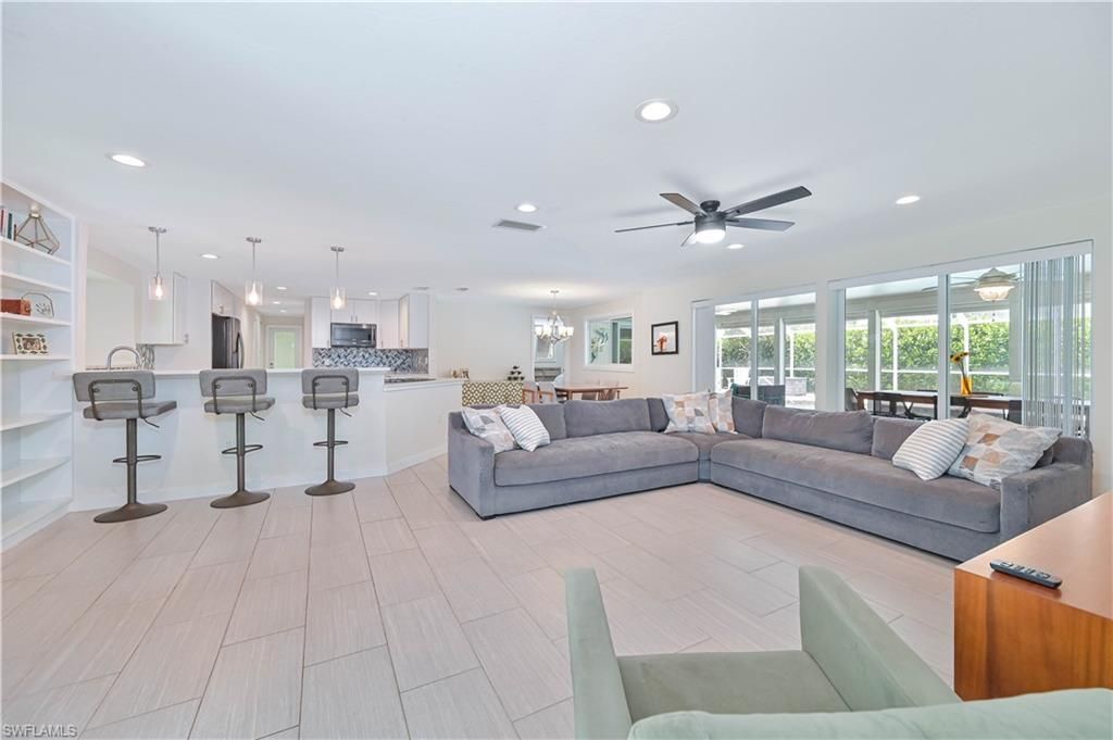 8719 Crest Ln , Fort Myers, FL 33907 Photo