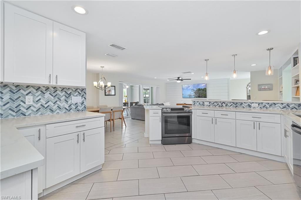 8719 Crest Ln , Fort Myers, FL 33907 Photo