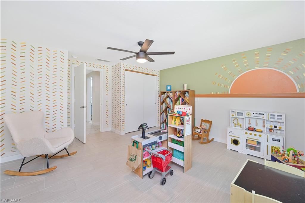 8719 Crest Ln , Fort Myers, FL 33907 Photo