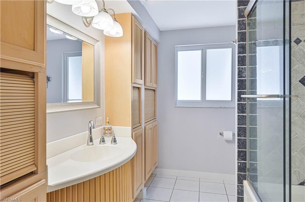 8719 Crest Ln , Fort Myers, FL 33907 Photo