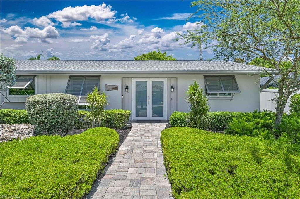 8719 Crest Ln , Fort Myers, FL 33907 Photo
