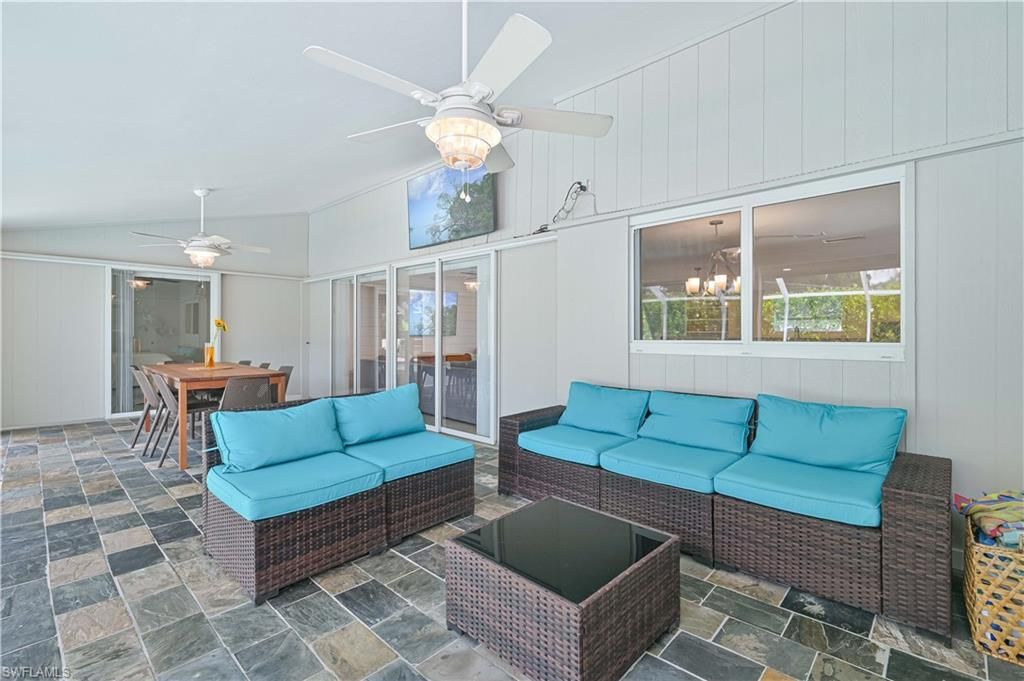 8719 Crest Ln , Fort Myers, FL 33907 Photo