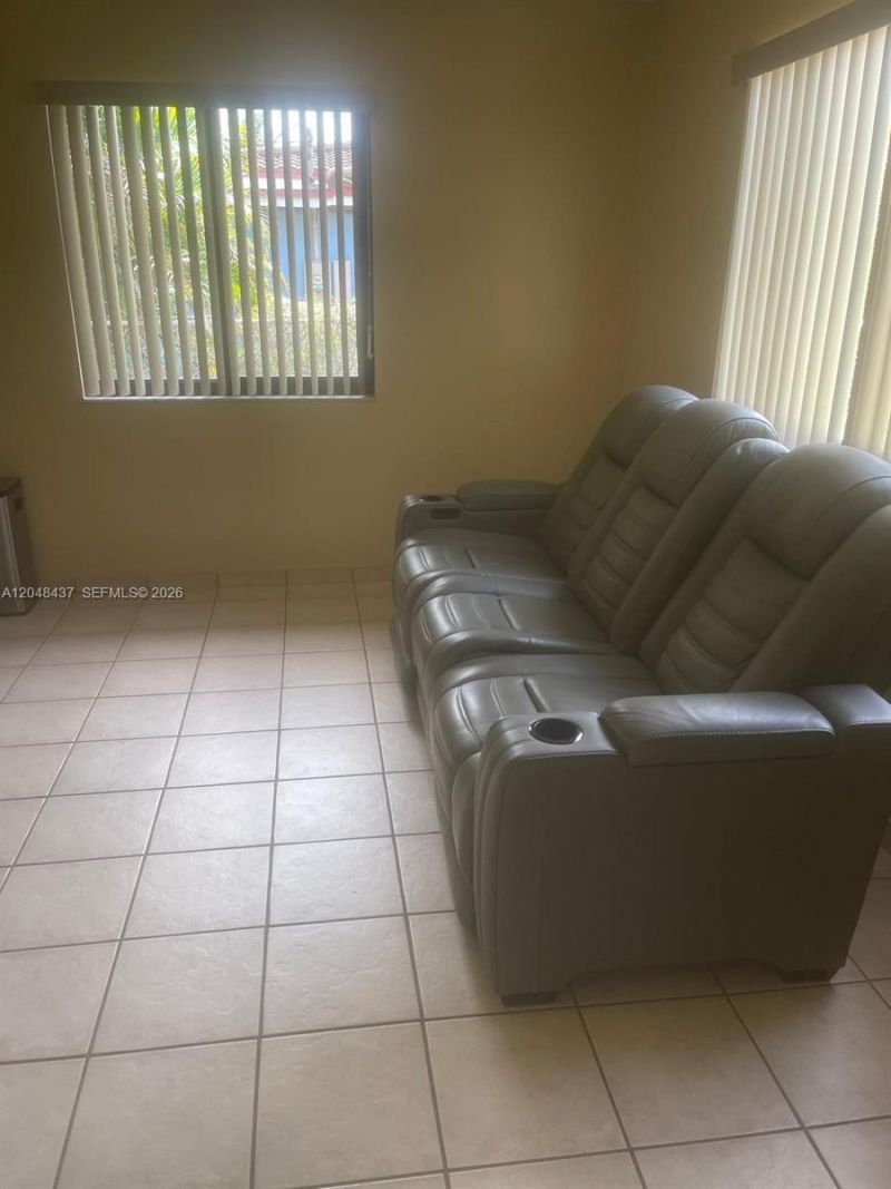 430 SE 5th St , Hialeah, FL 33010 Photo
