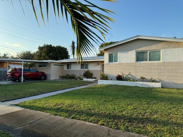 225 NE 175th Ter , Unit A, North Miami Beach, FL 33162